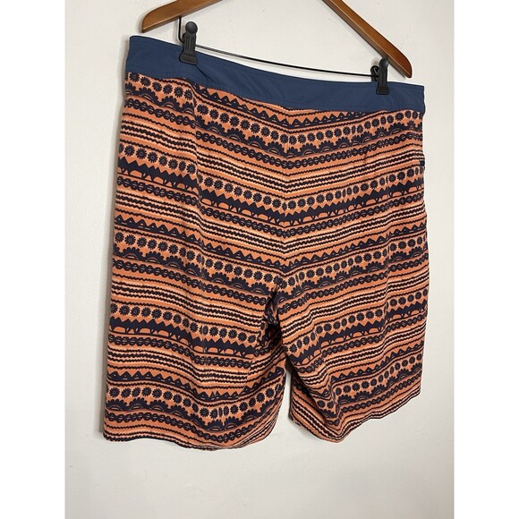 Patagonia Wavefarer Board Shorts Mens Medium Orange Blue Print Swim Trunk 10" - Picture 5 of 7